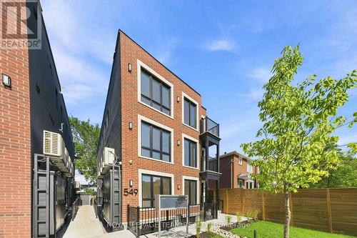 4 - 549 MELBOURNE AVENUE , Ottawa, Ontario K2A 1W7 2
