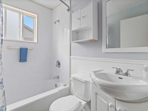 2 Kelly Street, Halifax, NS - Indoor Photo Showing Bathroom