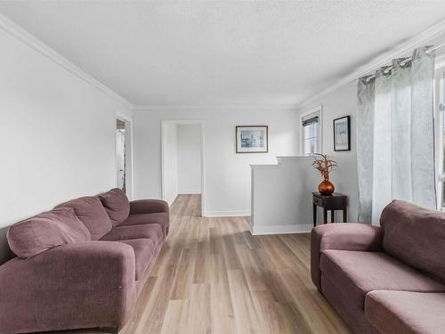 2 Kelly Street, Halifax, NS - Indoor Photo Showing Living Room