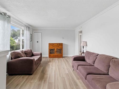 2 Kelly Street, Halifax, NS - Indoor Photo Showing Living Room