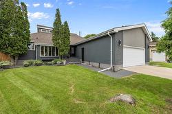 55 Rockcliffe RD  Winnipeg, MB R2J 3C9