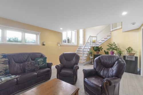 Salon - 108 Rue Vanier, Saint-Constant, QC - Indoor Photo Showing Living Room