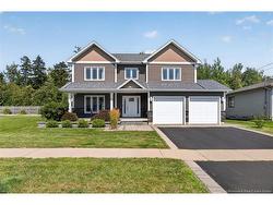 59 Wilmington Moncton, NB E1A 9L3