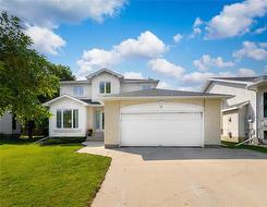 31 Ronnander COVE  Winnipeg, MB R3R 3S9