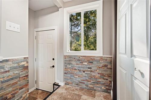 723 Mclean Ave, Selkirk, MB - Indoor Photo Showing Other Room