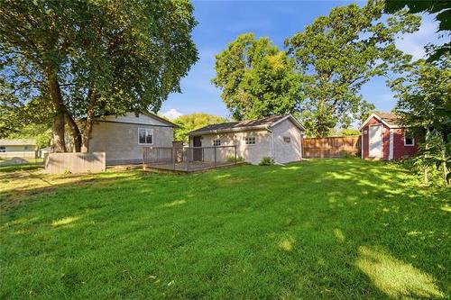 723 Mclean Ave, Selkirk, MB - Outdoor With Backyard