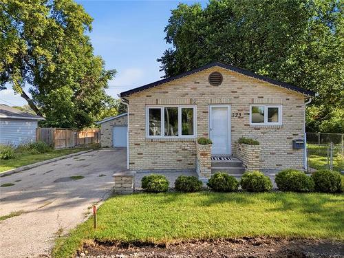 723 Mclean Ave, Selkirk, MB - Outdoor