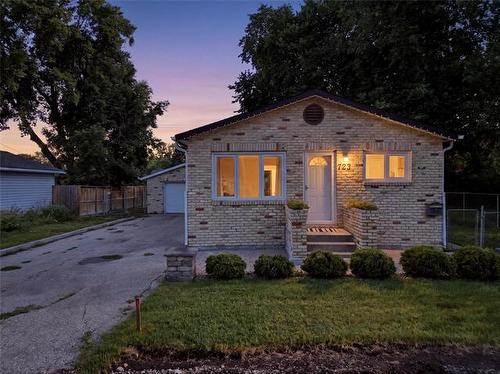 723 Mclean Ave, Selkirk, MB - Outdoor