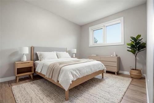 723 Mclean Ave, Selkirk, MB - Indoor Photo Showing Bedroom