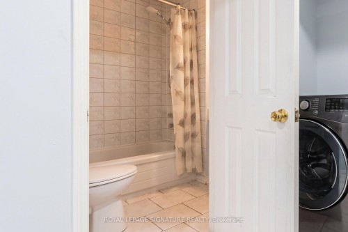352 Assiniboine Trail, Mississauga, ON 