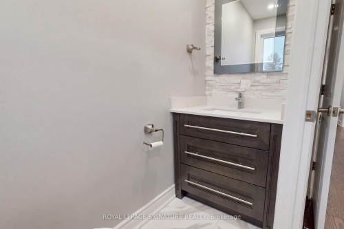 352 Assiniboine Trail, Mississauga, ON 