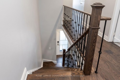 352 Assiniboine Trail, Mississauga, ON 