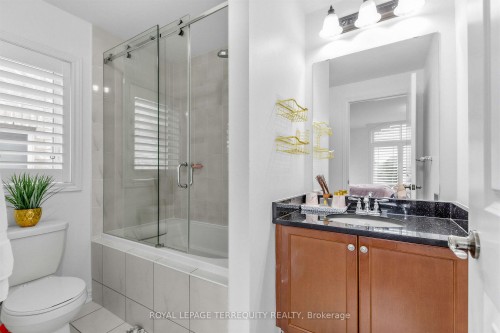 44 Headwind Boulevard, Vaughan, ON - Indoor Photo Showing Bathroom