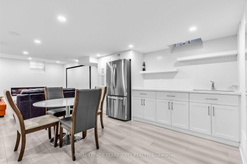 44 Headwind Boulevard, Vaughan, ON - Indoor Photo Showing Dining Room