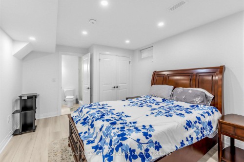 44 Headwind Boulevard, Vaughan, ON - Indoor Photo Showing Bedroom