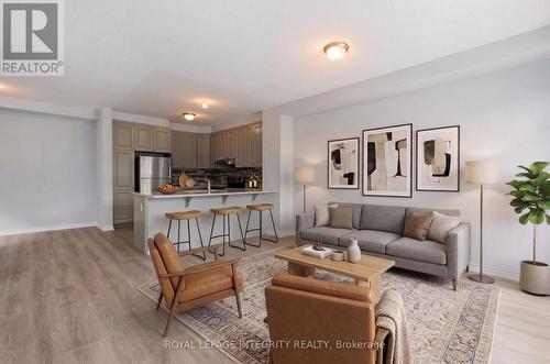 273 Squadron Crescent, Ottawa, ON - Indoor Photo Showing Living Room