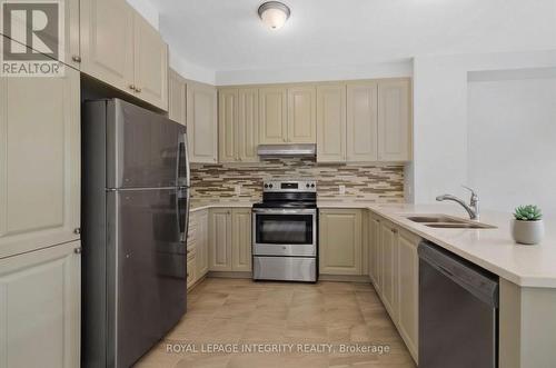 273 Squadron Crescent, Ottawa, ON - Indoor Photo Showing Kitchen With Double Sink With Upgraded Kitchen