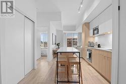 403 - 220 MISSINNIHE WAY  Mississauga, ON L5H 0A9