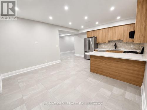 BASEMENT - 58 AURA LEA BOULEVARD , Toronto, Ontario M9M 1K5 3