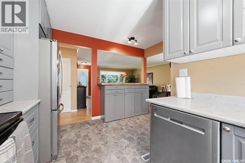 767 22Nd Street E, Prince Albert, SK - Indoor Photo Showing Kitchen