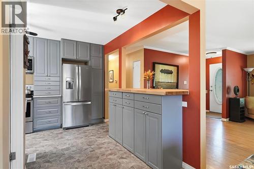 767 22Nd Street E, Prince Albert, SK - Indoor Photo Showing Kitchen