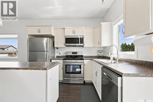 104 Mcdonald Street, Aberdeen, SK - Indoor Photo Showing Kitchen