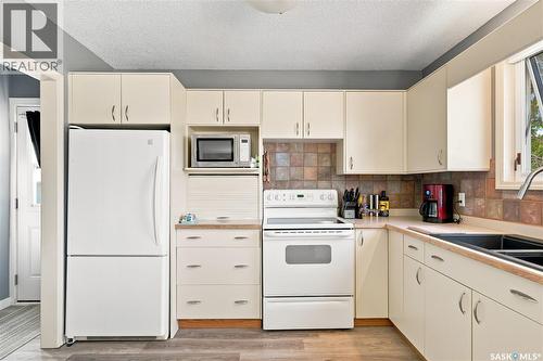 342 Aspon Avenue, Allan, SK - Indoor Photo Showing Kitchen