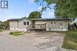 5 Oak COURT Mcgregor, ON N0R 1J0