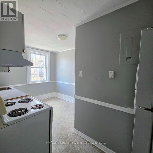 3 - 47 WILLIAM STREET N , Kawartha Lakes (Lindsay), Ontario K9V 3Z9 2