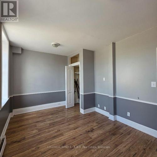 2 - 47 WILLIAM STREET N , Kawartha Lakes (Lindsay), Ontario K9V 3Z9 4
