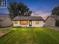4 Standaert ROAD Chatham-Kent, ON N7M 5J7
