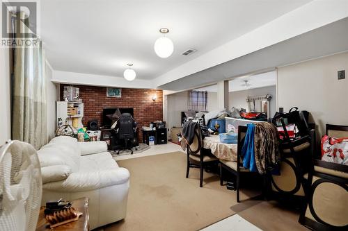 39 Park St, Sault Ste Marie, ON 