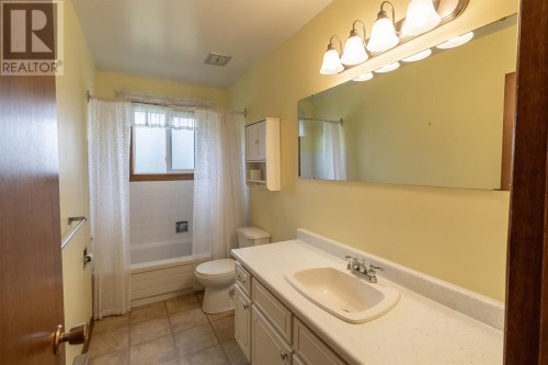 58 Chippewa St, Sault Ste. Marie, ON - Indoor Photo Showing Bathroom