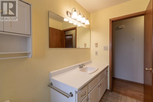 58 Chippewa St, Sault Ste. Marie, ON - Indoor Photo Showing Bathroom