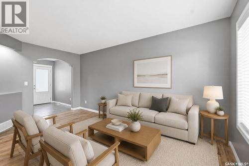 7 110 Dulmage Crescent, Saskatoon, SK - Indoor Photo Showing Living Room
