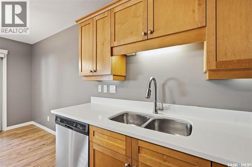 7 110 Dulmage Crescent, Saskatoon, SK - Indoor Photo Showing Kitchen With Double Sink