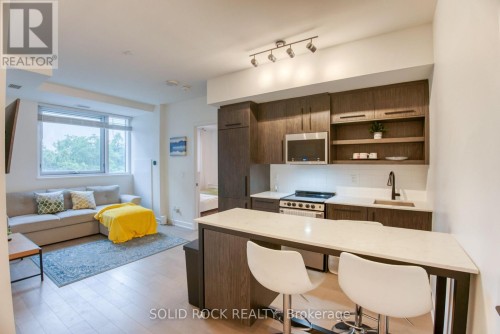 306 - 560 RIDEAU STREET  Ottawa, ON K1N 5Z8