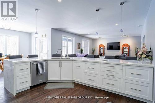 9031 Sideroad 17, Erin, ON - Indoor Photo Showing Kitchen