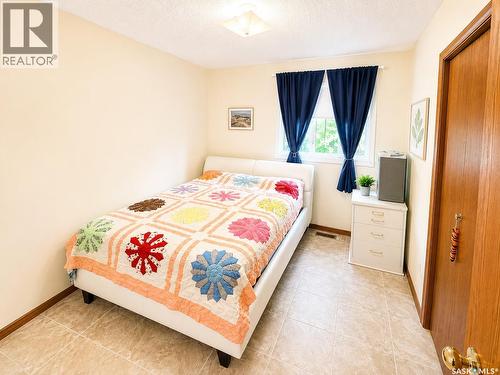 2906 Huget Place, Regina, SK - Indoor Photo Showing Bedroom