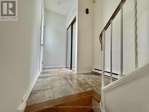 19C Sonnet Crescent, Ottawa, ON - Indoor Photo Showing Other Room