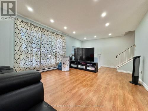 19C Sonnet Crescent, Ottawa, ON - Indoor
