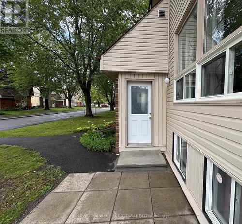 19C Sonnet Crescent, Ottawa, ON - Outdoor