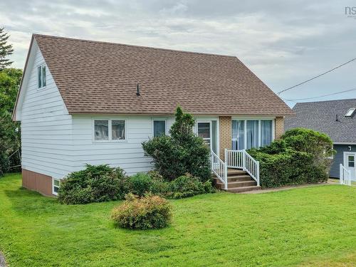50 Lynne Drive  Sydney, NS B1P 2Z8