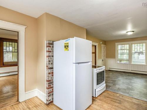 20 Queen Street, Middleton, NS - Indoor Photo Showing Kitchen
