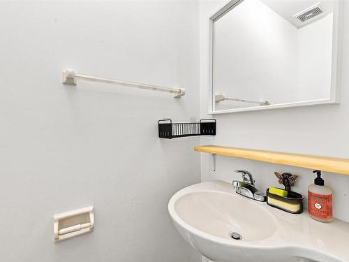 96 Bayview Road, Halifax, NS - Indoor Photo Showing Bathroom