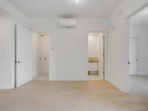 Overall view - 1021-5175 Rue Mackenzie, Montréal (Côte-Des-Neiges/Notre-Dame-De-Grâce), QC - Indoor Photo Showing Other Room