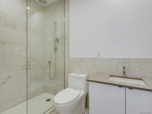 Bathroom - 1021-5175 Rue Mackenzie, Montréal (Côte-Des-Neiges/Notre-Dame-De-Grâce), QC - Indoor Photo Showing Bathroom