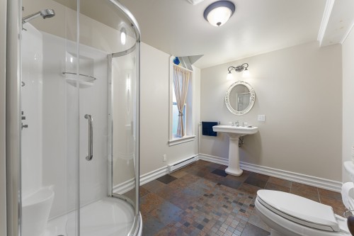 Bathroom - 236C Ch. De Mystic, Saint-Ignace-De-Stanbridge, QC - Indoor Photo Showing Bathroom