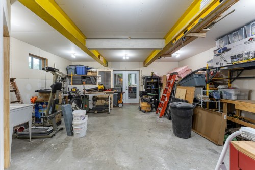 Garage - 236C Ch. De Mystic, Saint-Ignace-De-Stanbridge, QC - Indoor Photo Showing Garage