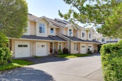 #20-10471 Resthaven Dr  Sidney, BC V8L 3H6